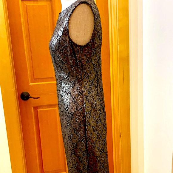 🎉HP‼️⚜️NWT! Metallic White House Black Market Pewter Sheath✨✨✨ - Picture 10 of 14